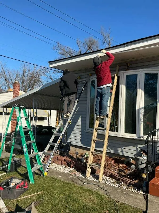 Restoration crew performing exterior repair in Kettering